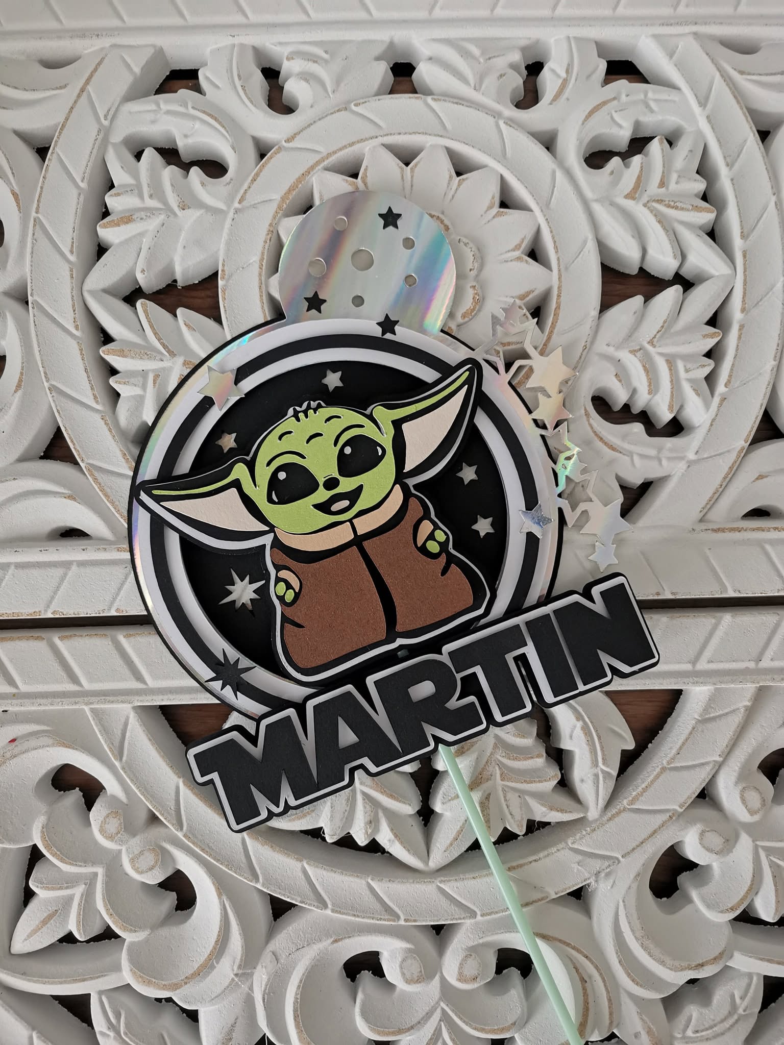 Baby Yoda – Vesmírne dobrodružstvo – zapich na tortu s menom