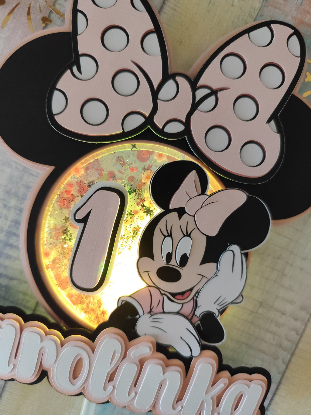 Minnie Mouse – svietiaci LED zapich na tortu s menom