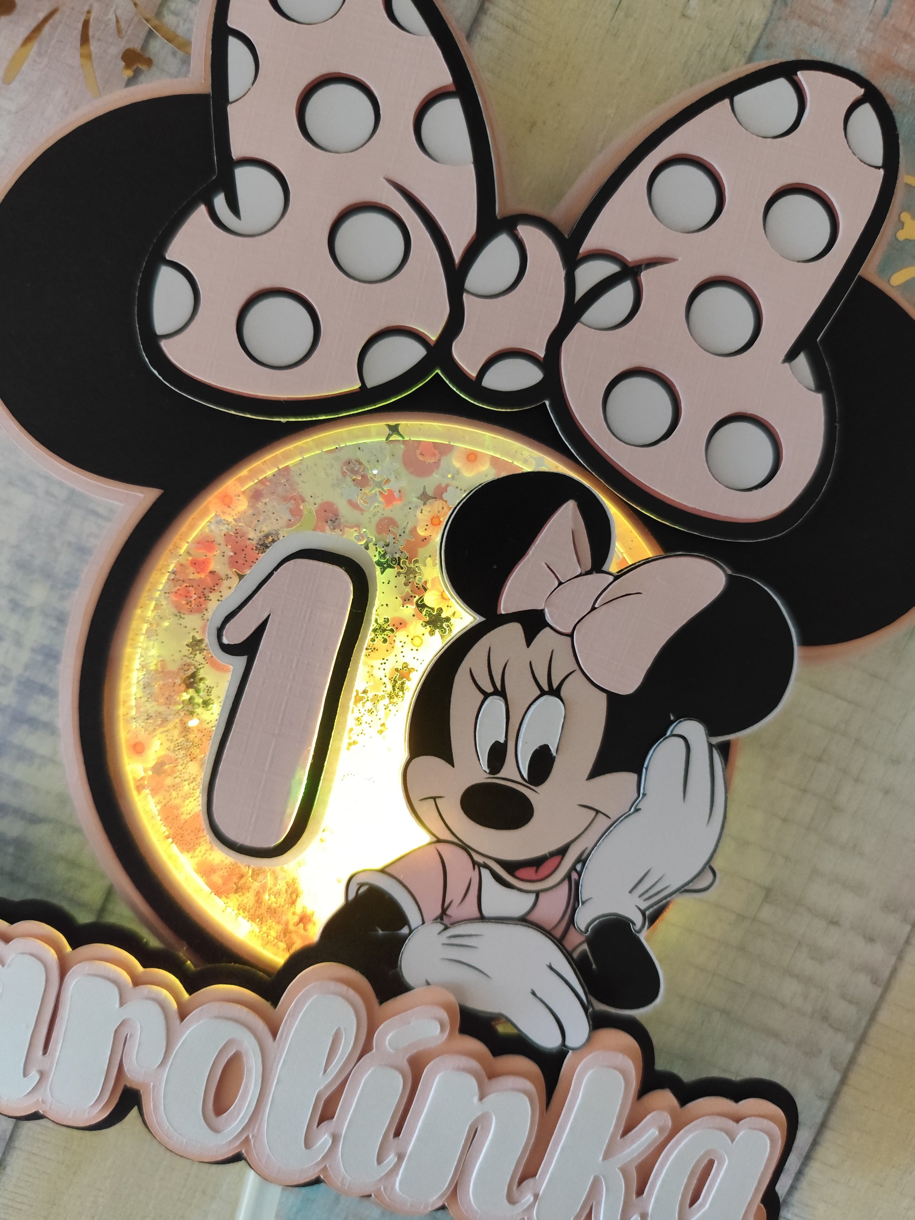 Minnie Mouse – svietiaci LED zapich na tortu s menom