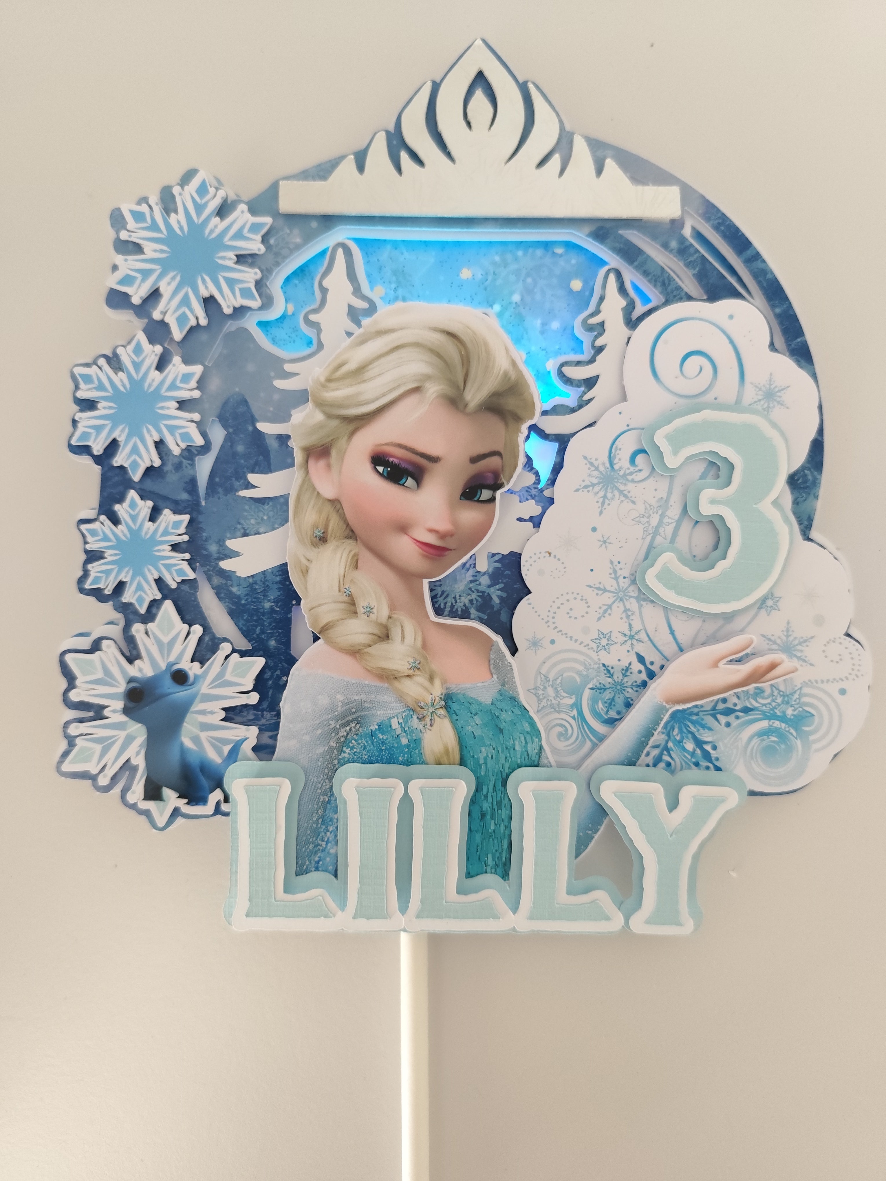 Frozen – Elsa – svietiaci LED zapich na tortu s menom