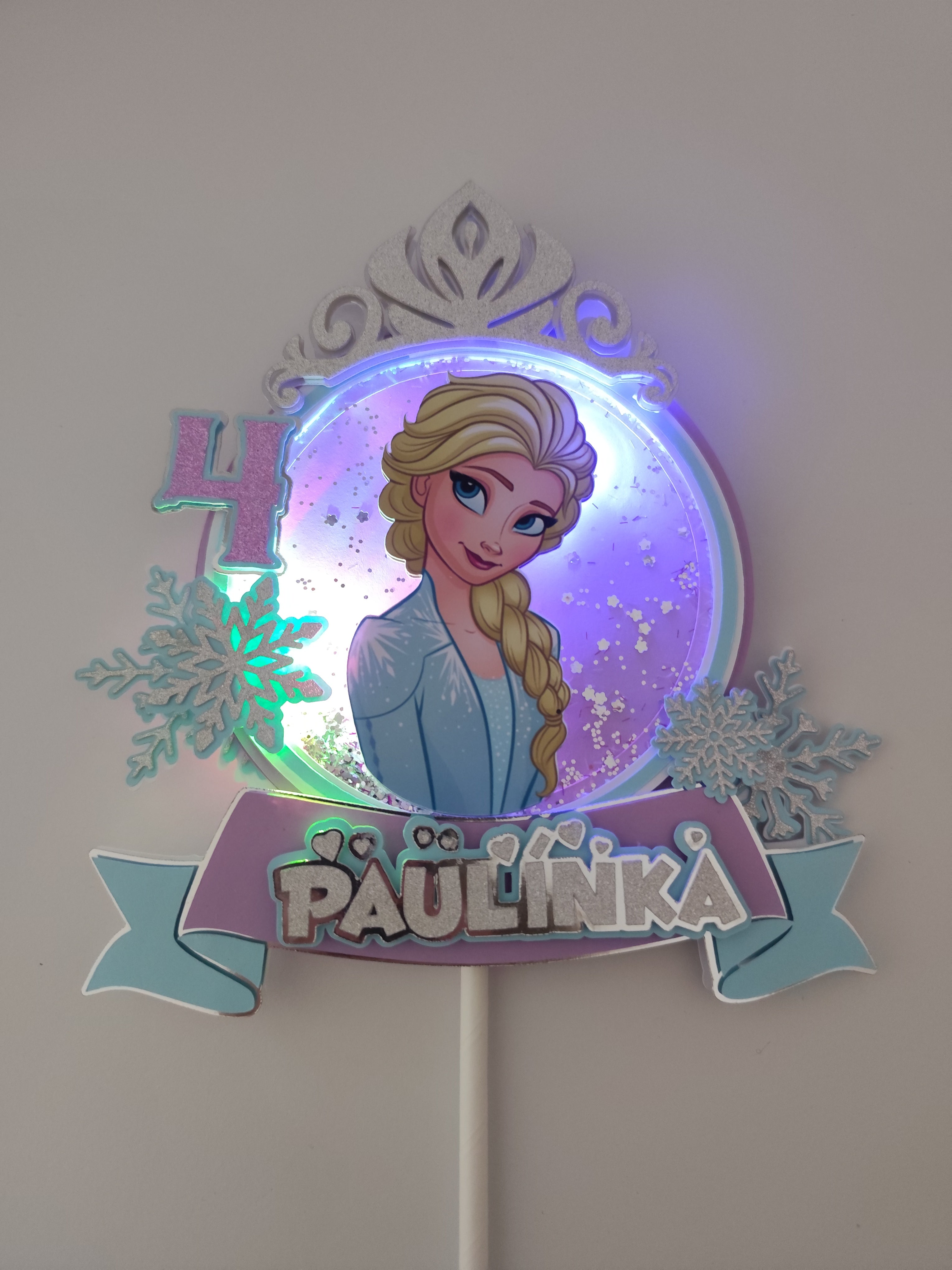 Frozen – svietiaci LED zapich na tortu s menom