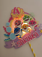 Baby Shark – svietiaci LED zapich na tortu s menom