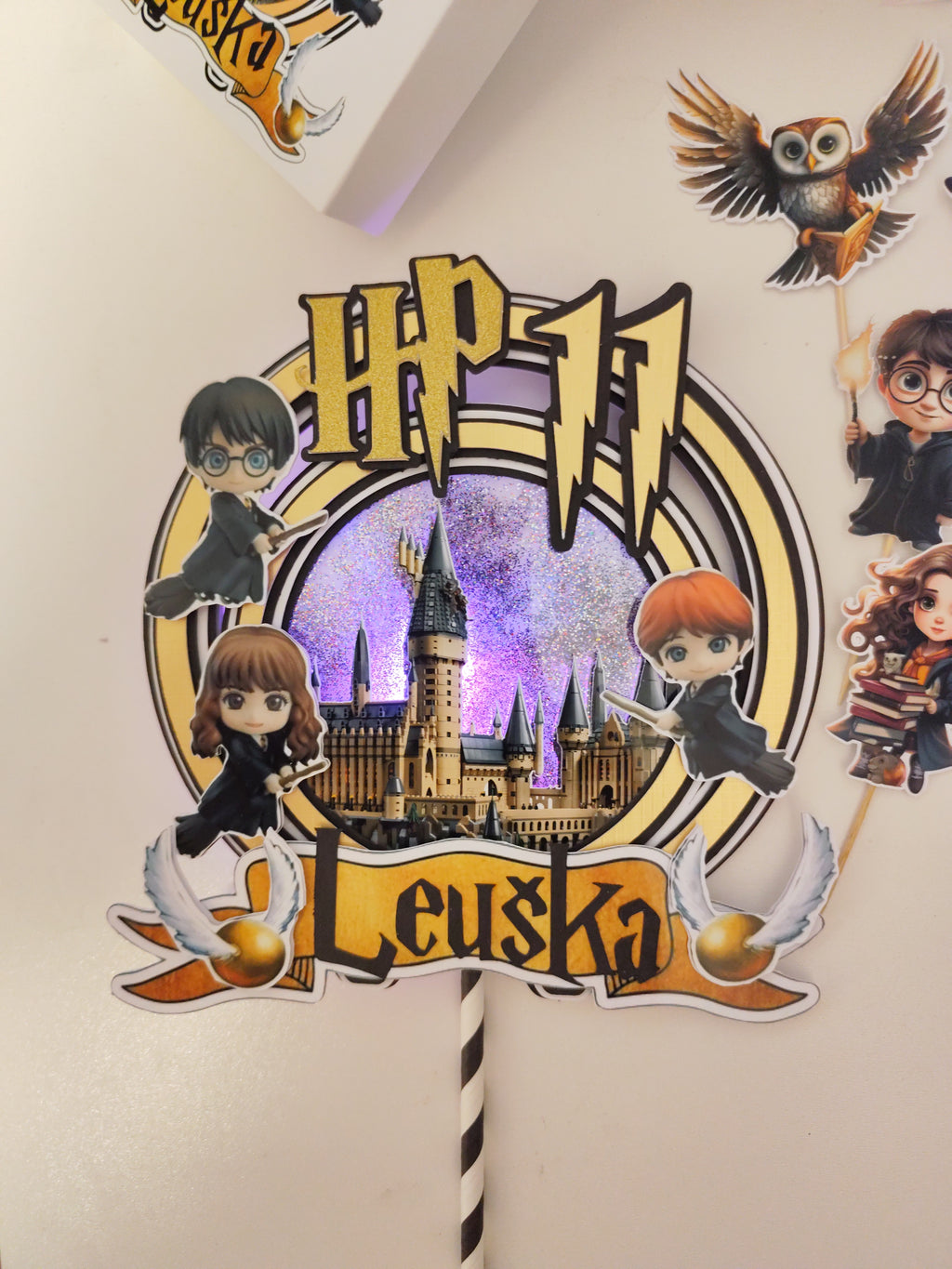 Harry Potter – svietiaci LED zapich na tortu s menom