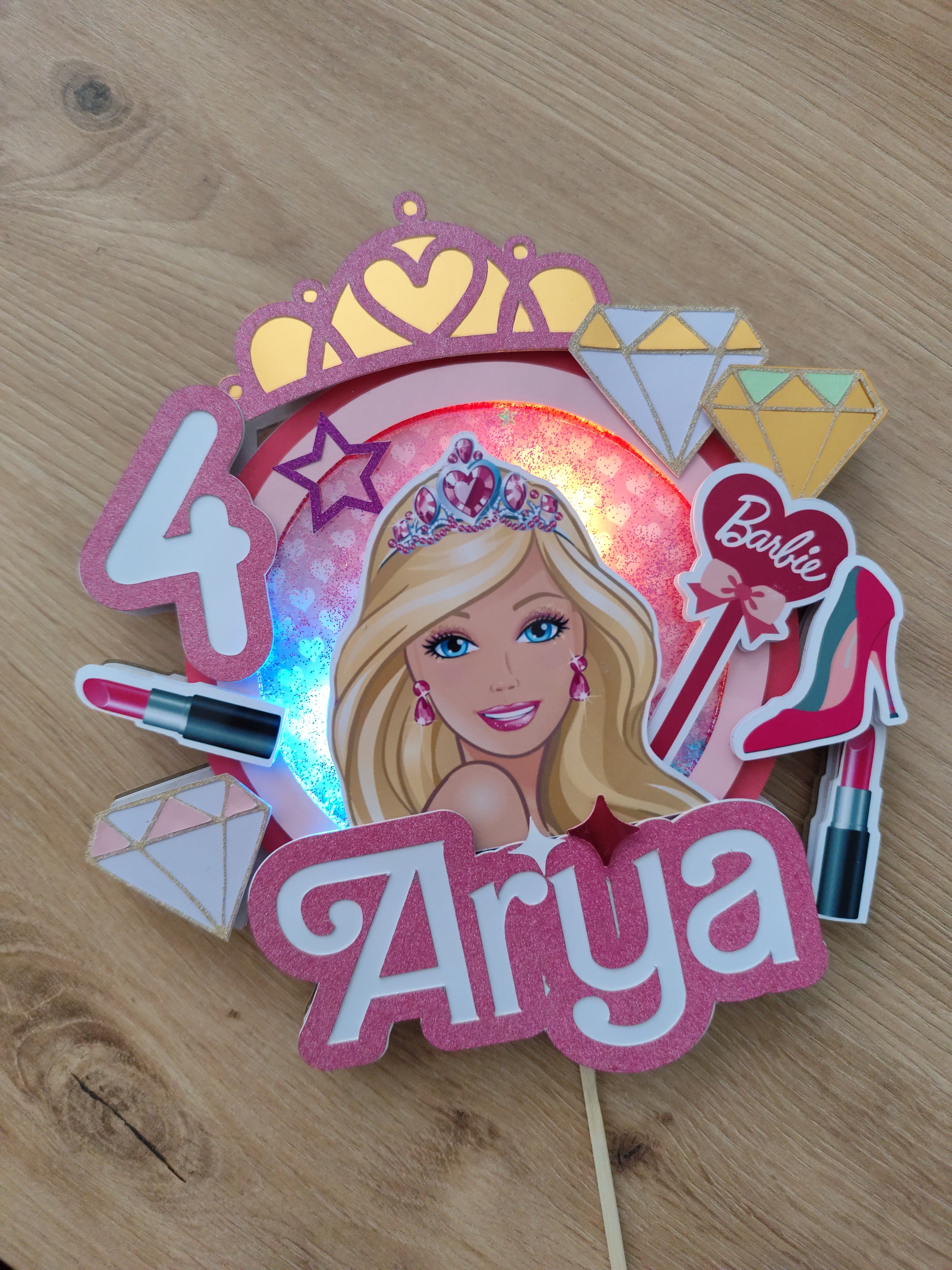 Barbie – svietiaci LED zapich na tortu s menom
