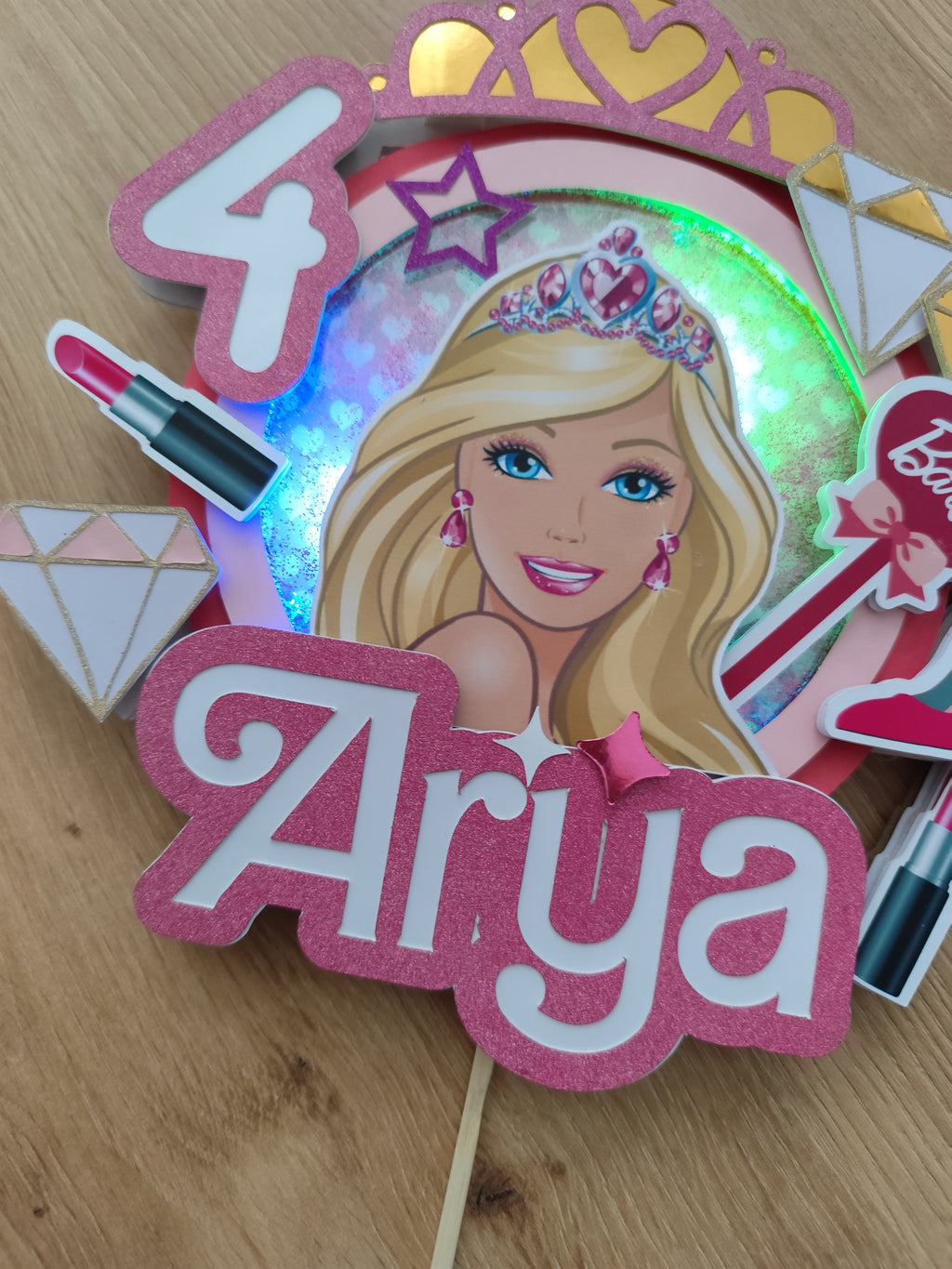 Barbie – svietiaci LED zapich na tortu s menom