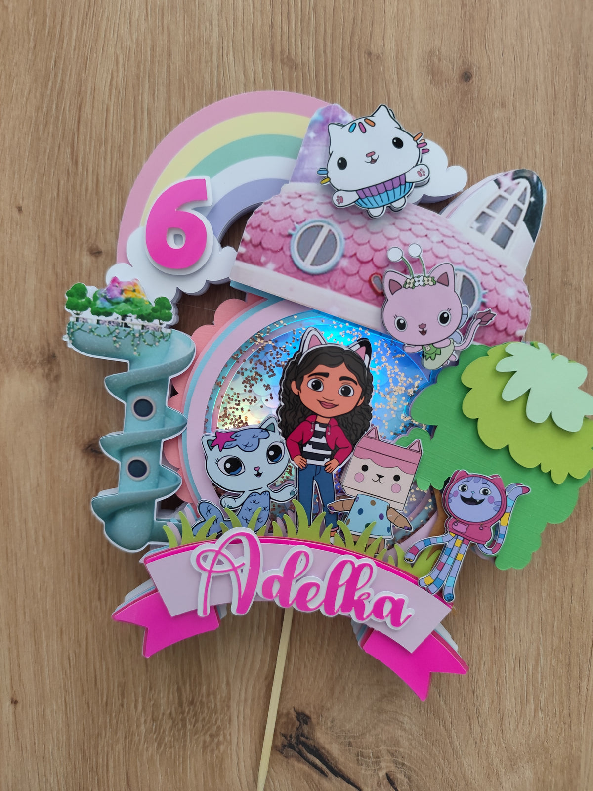 Gabby’s Dollhouse – svietiaci LED zapich na tortu s menom
