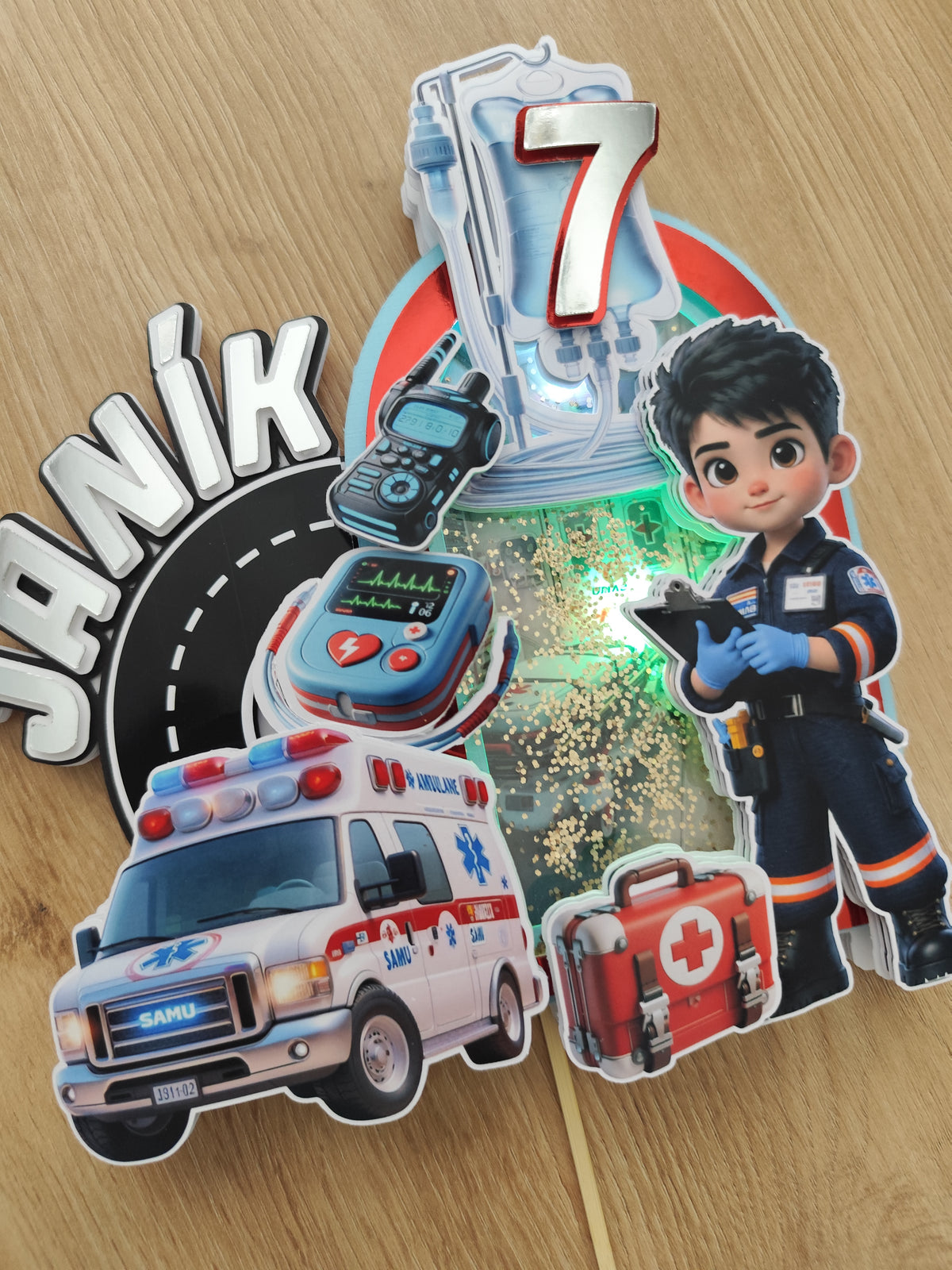 LED zápich na tortu Záchranár 🚑 | Svietiaca tortová dekorácia