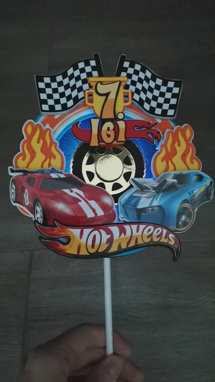 Hot Wheels – svietiaci LED zapich na tortu s menom