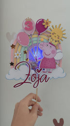 Peppa Pig – Ružové dobrodružstvo – svietiaci LED zapich na tortu s menom
