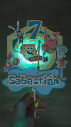SpongeBob SquarePants – svietiaci LED zapich na tortu s menom