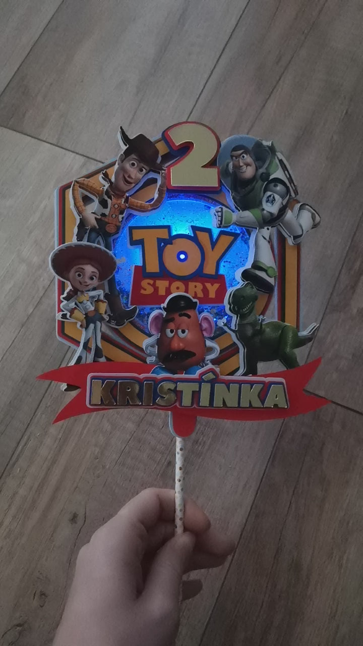 Toy Story – svietiaci LED zapich na tortu s menom
